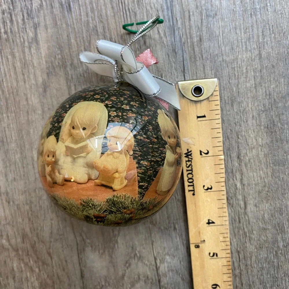 Vintage 1993 Enesco Precious Moments Christmas Ball Ornament 601-258 New in Box